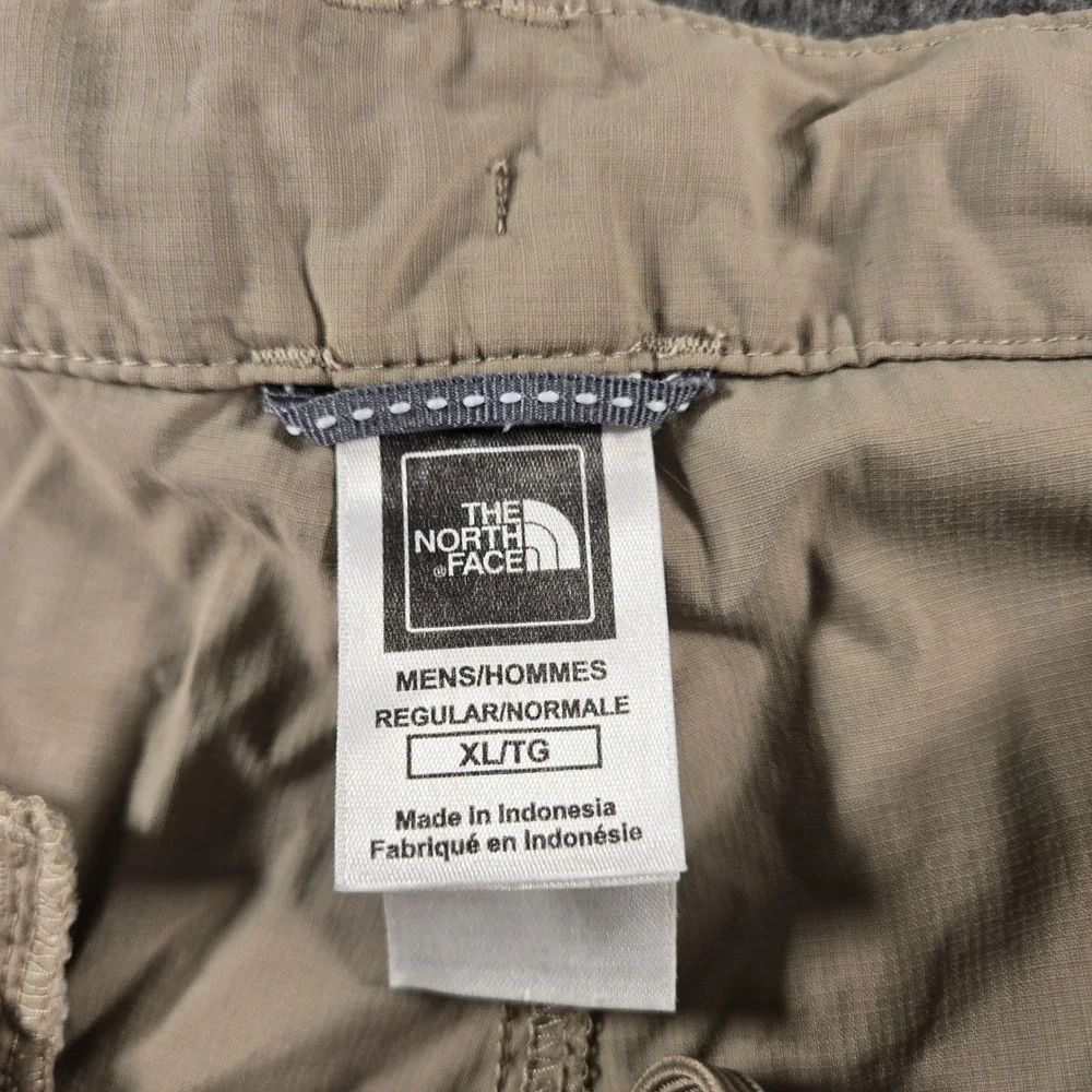 The North Face Shorts Mens XL Khaki Nylon Cargo Hiking Outdoor 2008 Ripstop